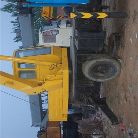 USED XCMG 8 TON TRUCK CRNAE